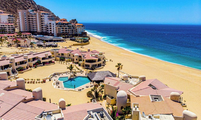 Centro Condo | Private Rooftop Terrace Retreat with Pools Access