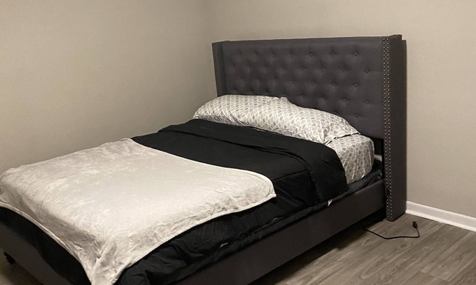 Margate Apartment | Private Room and Private Bath in Spacious Apartment