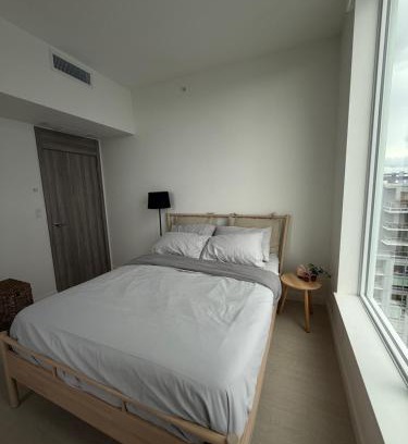 Surrey Apartment | Private Room in a Three-Bedroom Penthouse in Surrey