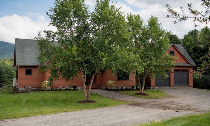Jay House | Private, Spacious Mountain View Cabin Minutes Away from Whiteface & Lake Placid