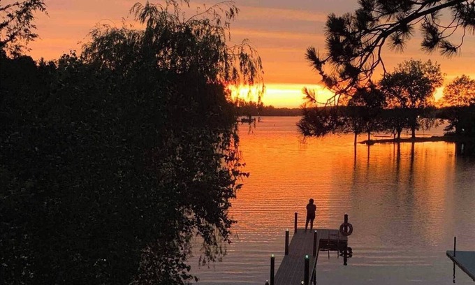 Wautoma House | Private waterfront lake home, Fox Tail Bay, Silver Lake, Wautoma, WI