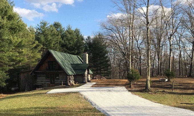 Primrose Cabin | PROMO 5% WEEKLY/10% MONTHLY DISCOUNTnPeddler's Fork Inn in the Red River Gorge
