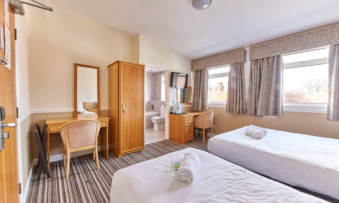 Jesmond Bed & Breakfast | Properties Unique | Dene Rooms Twin 30