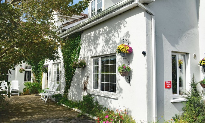 Ballyconneely Cottage | Property 374 - Ballyconneely - sleeps 14 guests in 5 bedrooms