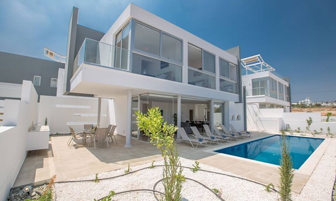 Protaras Cottage | Protaras Holiday Villa BP2 - a villa that sleeps 7 guests in 3 bedrooms