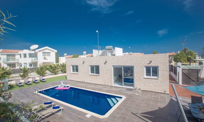 Protaras Cottage | Protaras Holiday Villa GD44 - a villa that sleeps 6 guests in 3 bedrooms
