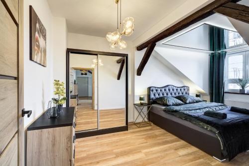 Nowy Sacz Apartment | Przy Deptaku VAT Parking z pilotem do bramy
