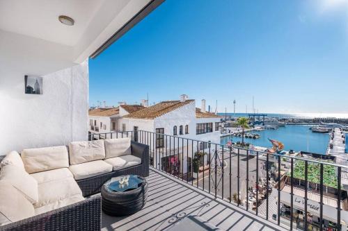 Puerto Banus Apartment | Puerto Banus Front Line 2 bedroom apartment