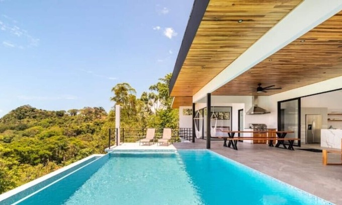Ciudad Cortes Villa | Pure View Villa private house with swimming pool and sea view