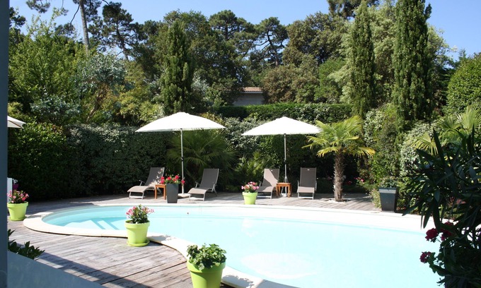 Le Moulleau Villa | Pyla Sur Mer: Luxury heated pool villa, 5 bedrooms near the beaches