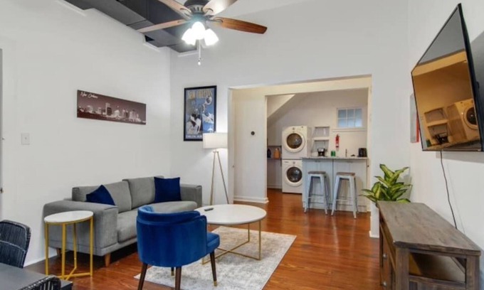 Faubourg Livaudais House | Quaint 2Bd Steps From the St. Charles Streetcar