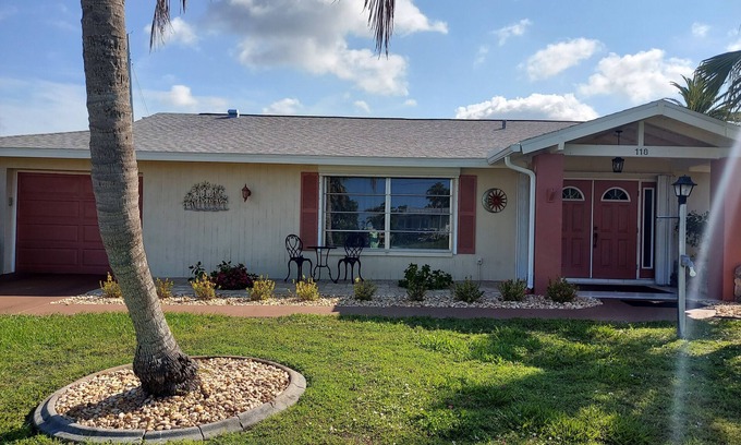 Edgewater House | QUAINT FLORIDA GETAWAY