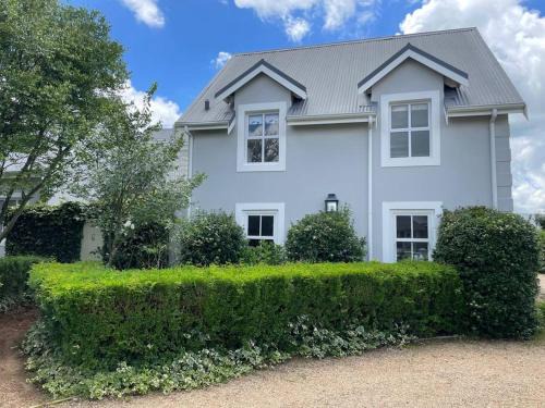 Nottingham Road Apartment | Quaint Gowrie Village Apartment