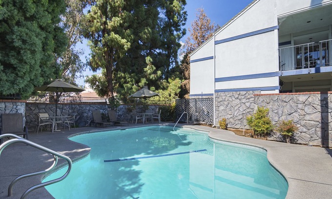 Raisin Hotel | Quality Inn Fresno Yosemite Airport