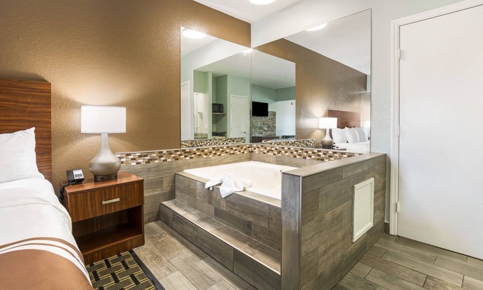 Georgetown Hotel | Quality Inn Georgetown North