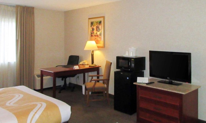 Broadbent Business Park Hotel | Quality Inn & Suites Albuquerque Midtown - University Area