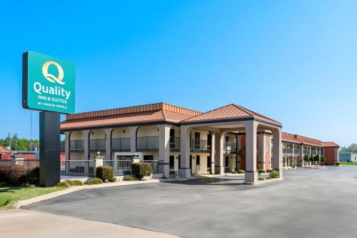 Dumas Hotel | Quality Inn & Suites Dumas
