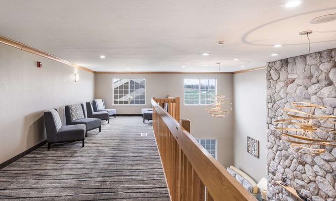 Lodi Hotel | Quality Inn & Suites Lodi I-90