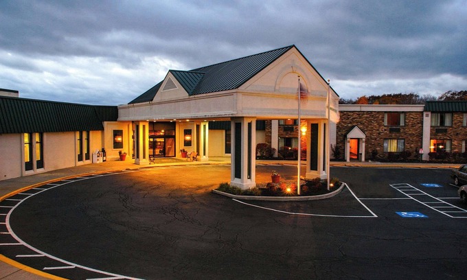 Richfield Hotel | Quality Inn & Suites Richfield