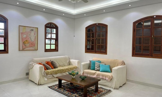 Salgado Filho House | Quartos em casa toda equipada BH