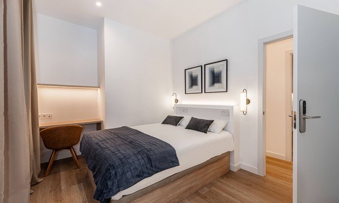 Hispanoamerica Bed & Breakfast | Queens Bernabéu V - Alquiler Corta Duración