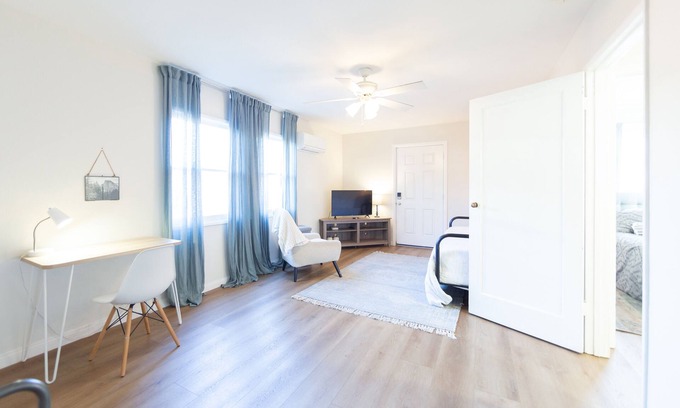 Northwest Anaheim Cottage | Quiet 1bd House near CHOC & SNA