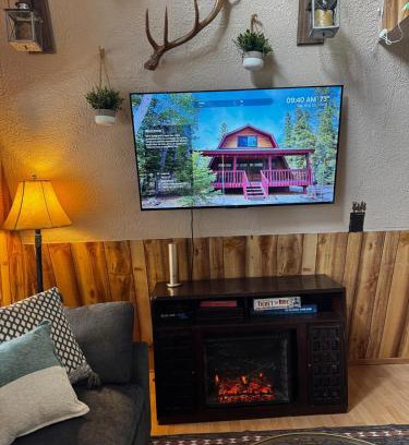 Meadow View Heights House | Quiet Cabin Retreat