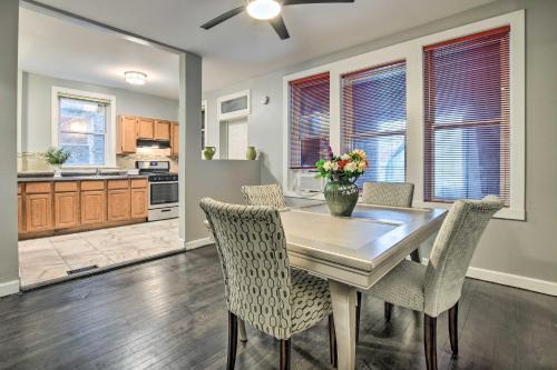 South Austin House | Quiet Chicago Townhome Walk to Subway Stations