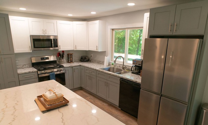 Bellaire House | Quiet cottage in the woods, near Torch Lake, Shanty Creek Resort, and Short's.