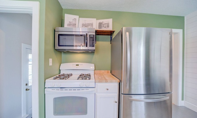 Lakeside House | Quiet Lakeside House