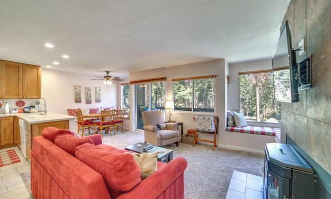 Majestic Pines Condo | Quiet Mammoth Lakes Condo w/Fantastic View!