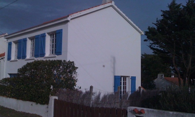 Barbatre Apartment | Quiet, sea view - 1st floor detached villa with garden - 150 m beach