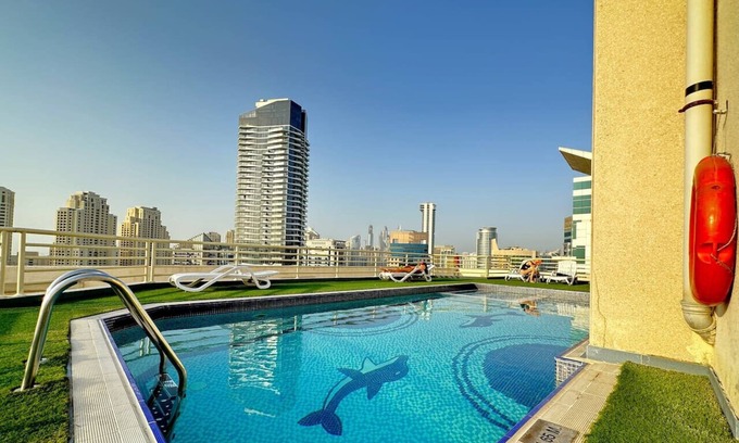 Dubai Marina Apartment | Quiet Studio w/Balcony & RoofTop Pool in Marinan