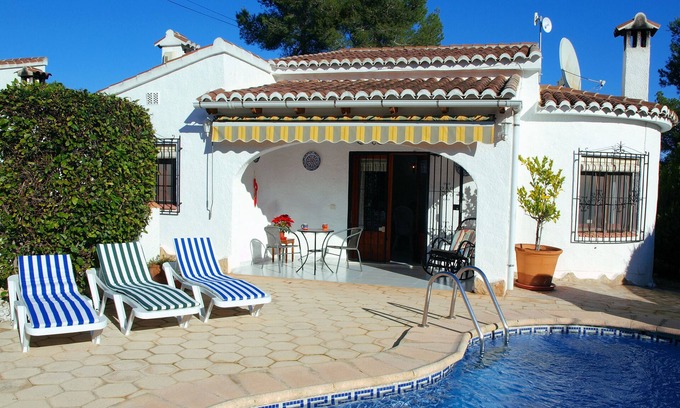 Moravit Villa | Quiet Villa. Private Pool & Tennis. Short walk to beach. MAX STAY 10 NIGHTS.