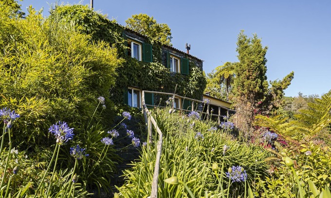 Santa Maria Maior Cottage | Quinta Devónia - Nogueira, country house with sea view