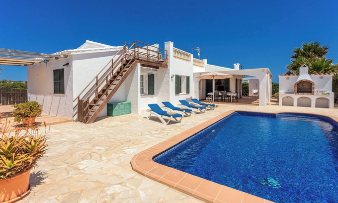Cap d'en Font House | Racó Blau Holiday Home with Sea Views, Pool, Wi-Fi, Garden and Air Conditioning