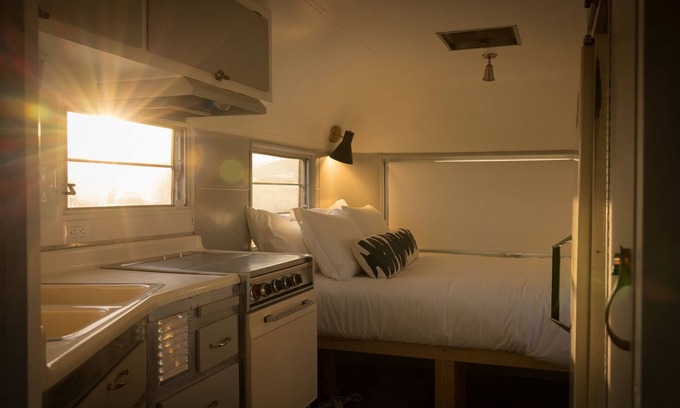 Fremont County Apartment | Raja Streamline - Soaking Included