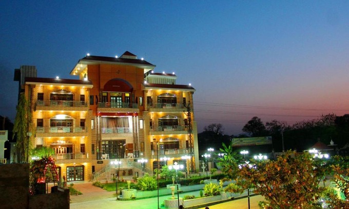 Udaipur Resort | Rajeshwari Resort