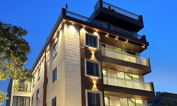Greater Noida Hotel | Raksha Suites & Banquet Greater Noida