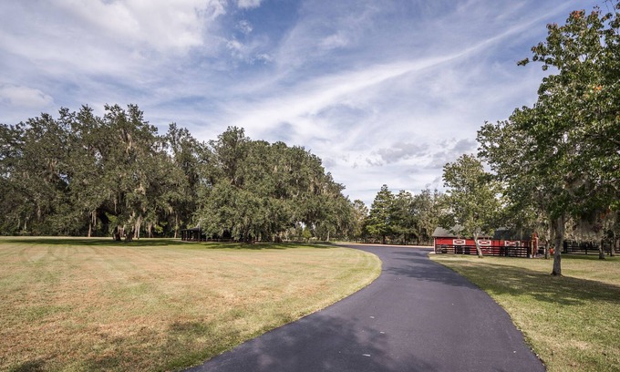 Plymouth Cabin | Ranch on 7 acre of natural beauty with Cozy Cabin & Barn