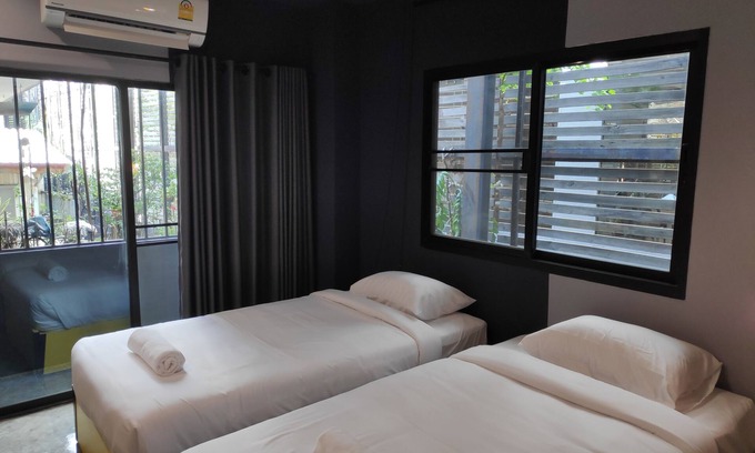 Ratchadaphisek Hotel | Ratch 66