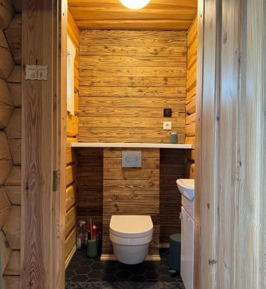 Rouge Ski Chalet | Rebäse Puhkemaja