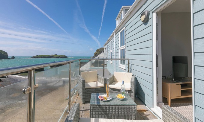 Mullion Cottage | Rebecca