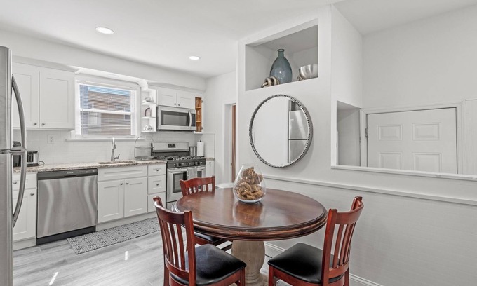 Seaside Heights Cottage | Recently Remodeled Ocean-Block Cottage