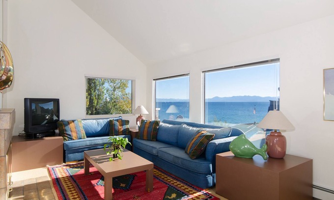 Tahoe Vista Condo | Reduced this weedkend. Lakeview condo 2 bed/2bath