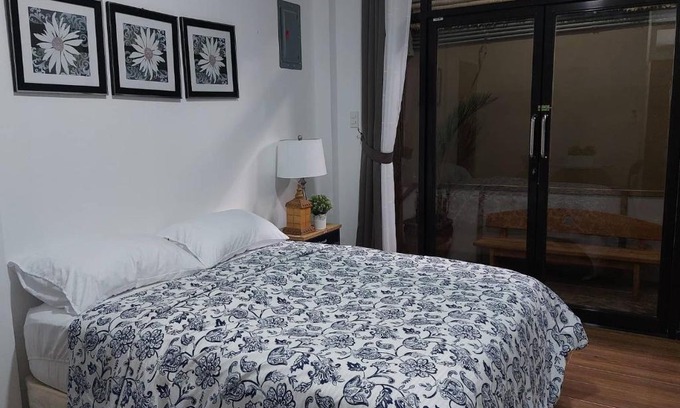 Angeles City Apartment | Regal425 Condotel near Clark and Angeles University Foundation