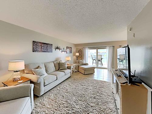 Pensacola Beach Apartment | Regency Towers #203 East
