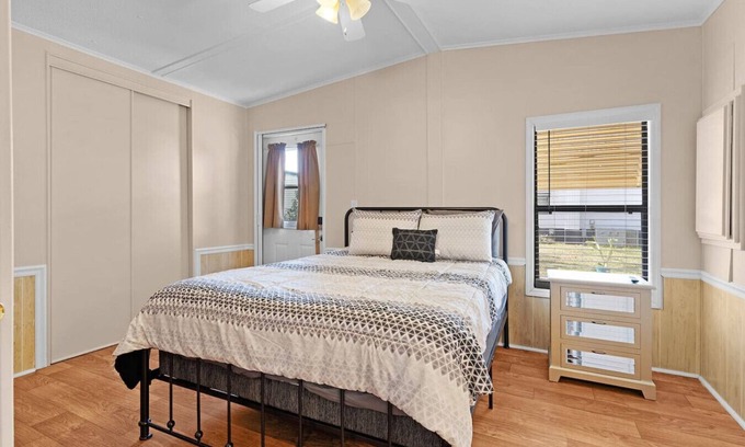 Silver Lake House | Relax in the Much Desired Villages Community