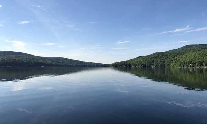 Mount Sunapee House | Relax with Family at this Historic Lakefront Cottage with Long Deep Water Dock