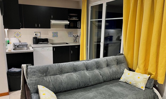 Levernois Apartment | Relaxing apartment, swimming pool - sauna, golf view